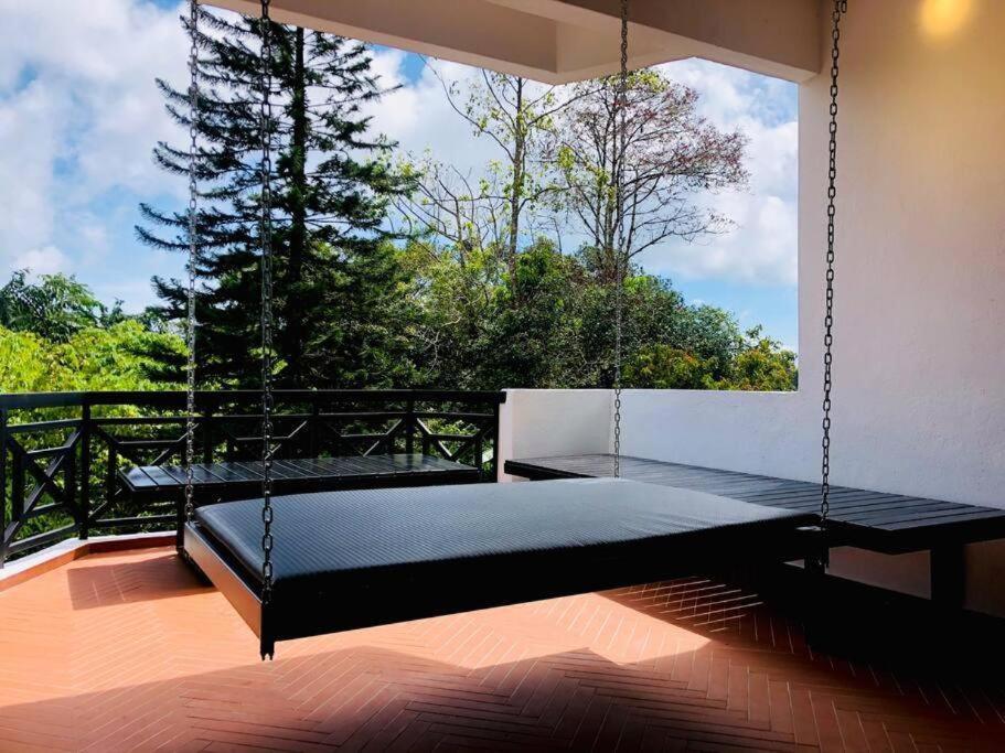 80 Colonie Apartment Fraser Hill Bagian luar foto